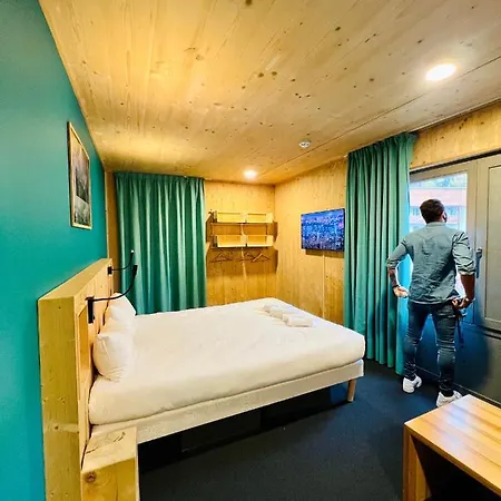 The People - Les 2 Alpes Otel 3*