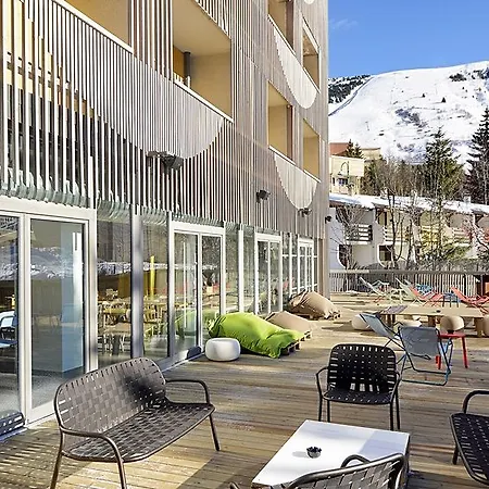 Отель The People - Les 2 Alpes 3*